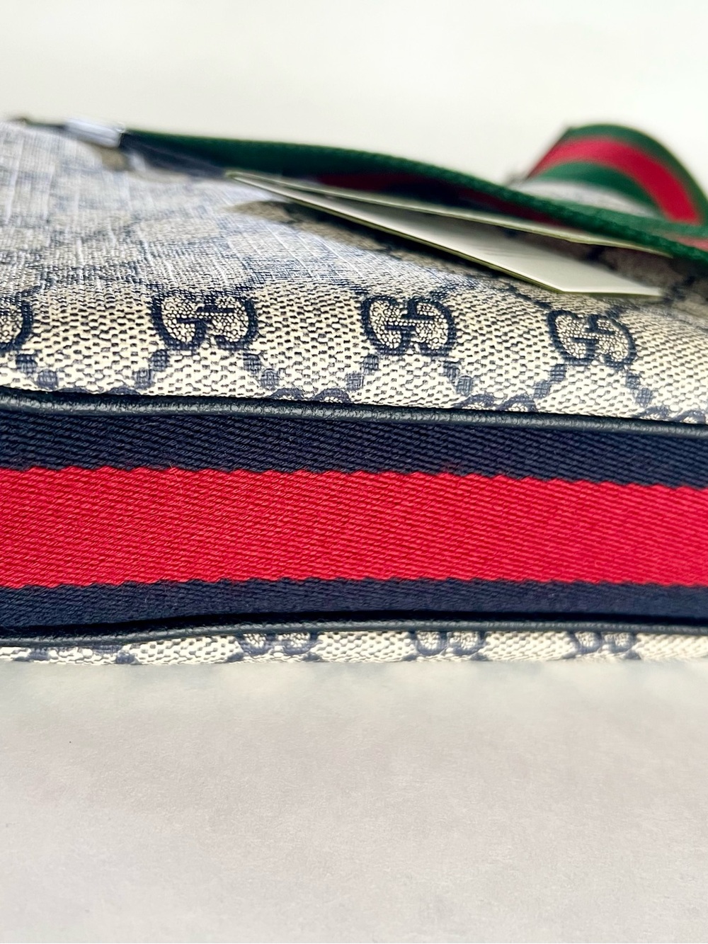 Gucci Attaché Small GG Supreme Shoulder Bag 699409 Web Strap & Leather Strap NWT - Picture 8 of 11
